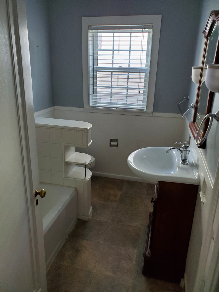 Full Bath Tub and Shower